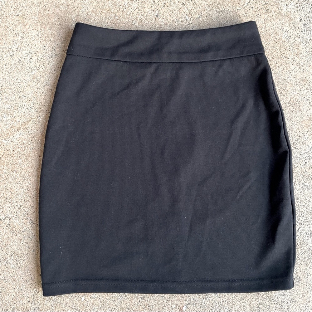 Tobi Black Pencil Skirt Zipper Back XS